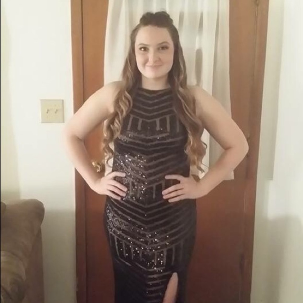 Black prom dress